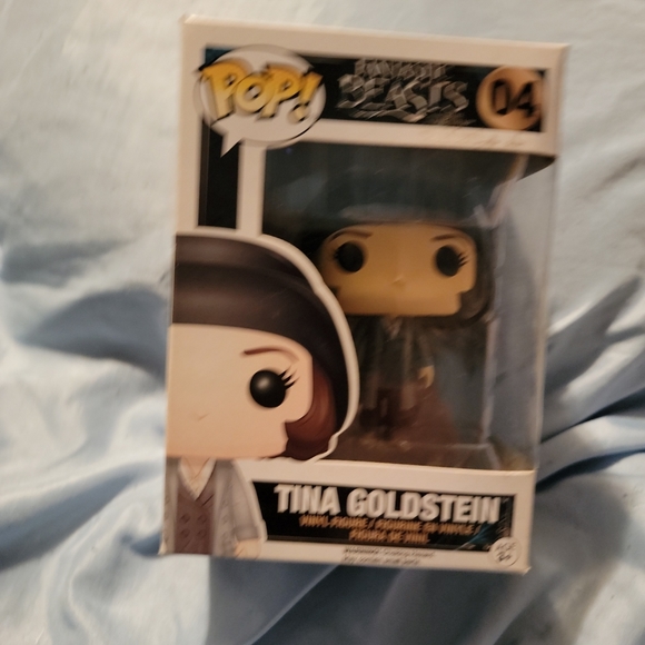 Vinyl figures feature Tina Goldstein, of popular film franchise Fantastic Beast, - Picture 2 of 9